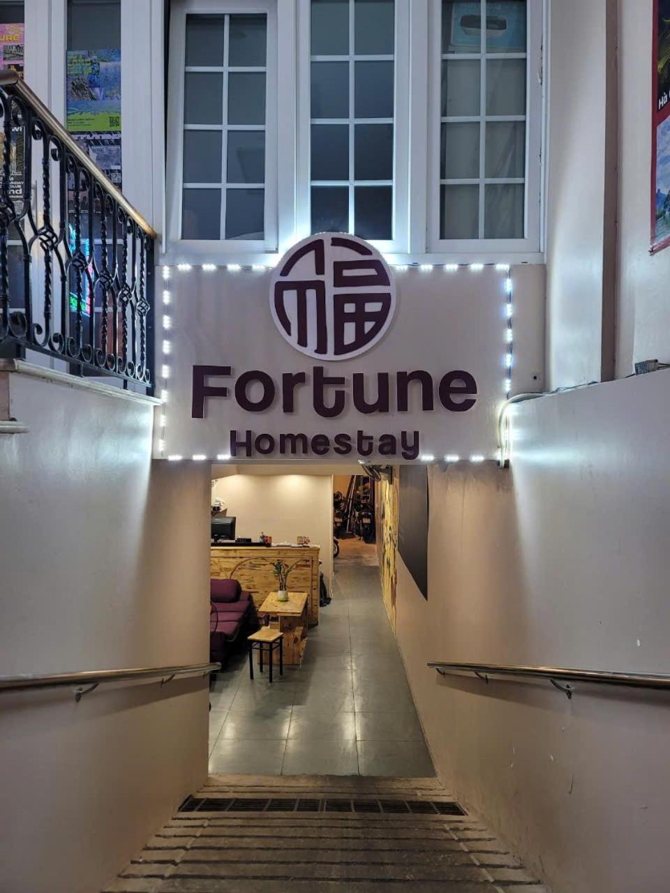 Fortune Homestay Hanoi Buitenkant foto